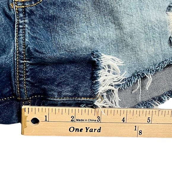 Abercrombie & Fitch Zoe Denim Jean
Shorts High Waisted Distressed Red Stripe 6 - Picture 10 of 13